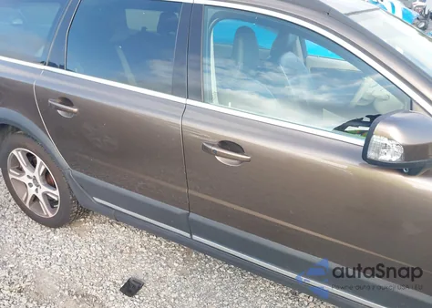 2013 Volvo Xc70 T6 from USA, damaged, VIN YV4902BZ1D1160853